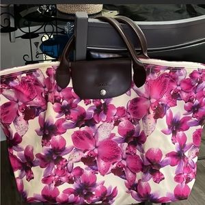 NWO Authentic Gorgeous Longchamp huge travel Tote Bag  VERY RARE